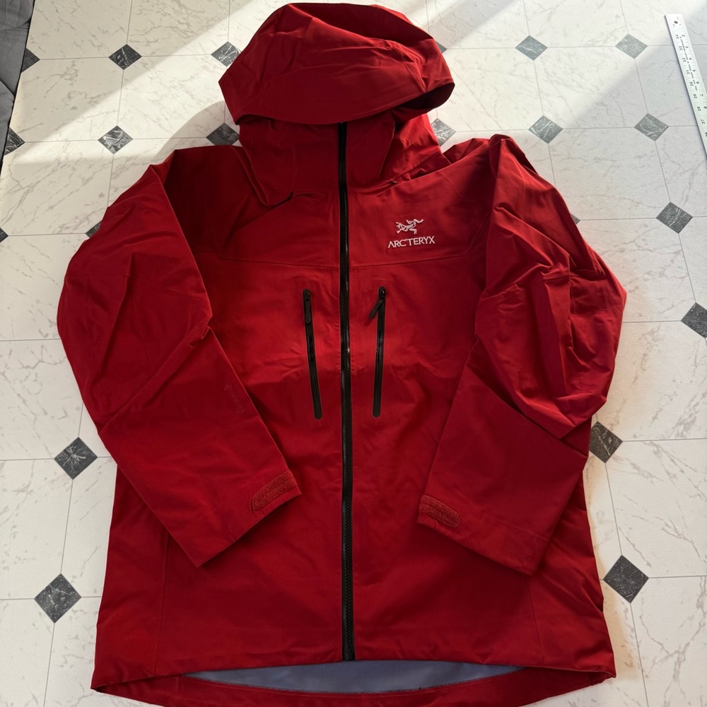 Arc'teryx Alpha SV Gore-Tex Pro Jacket Red Waterproof Shell Hooded Size M